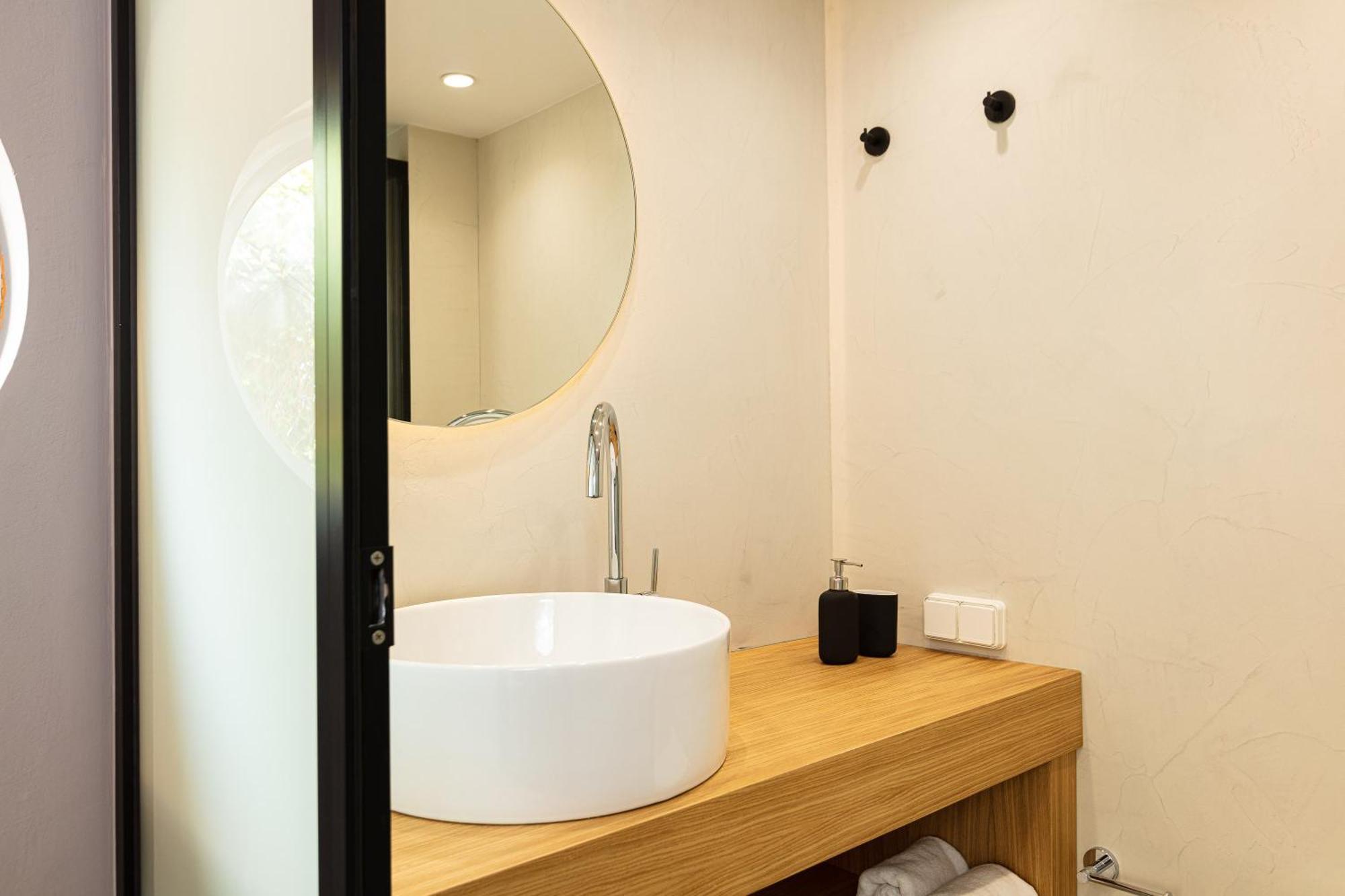 Thetree Villa, With Heated Pool & Spa Whirlpool Gállos Exterior foto