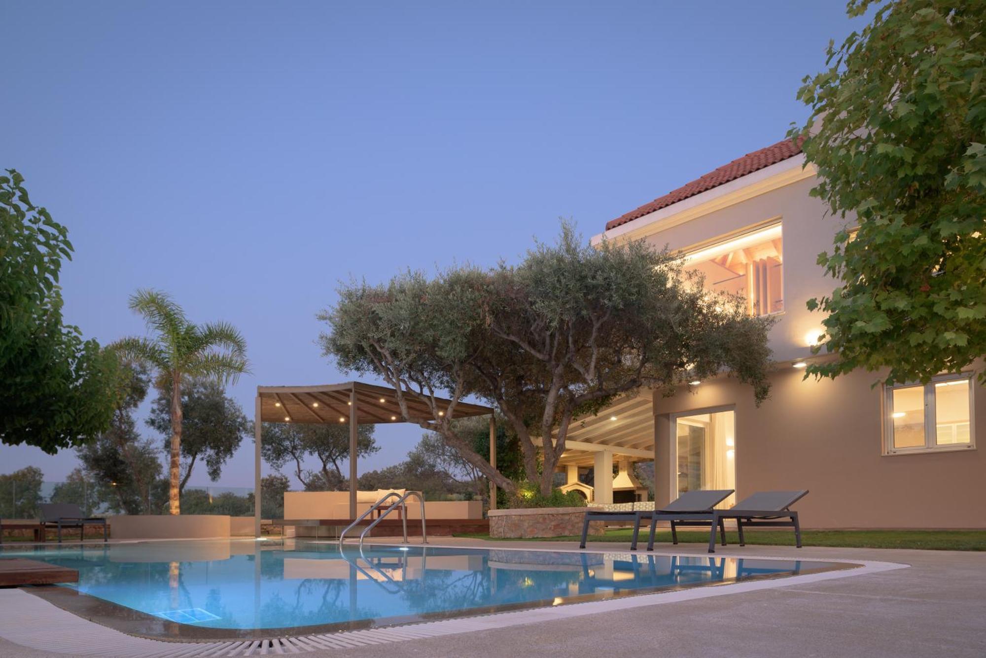 Thetree Villa, With Heated Pool & Spa Whirlpool Gállos Exterior foto